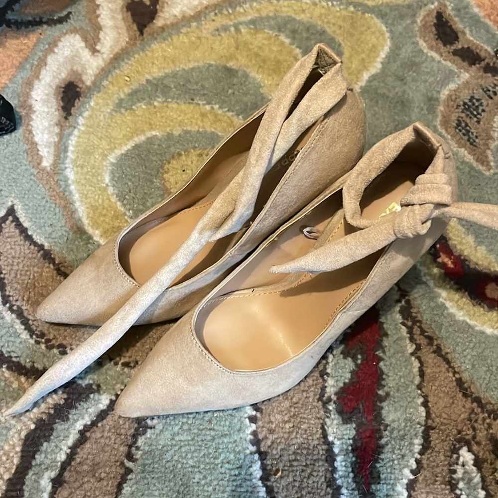 Express heels